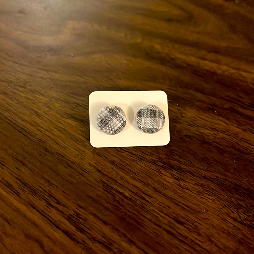 Plaid earring studs